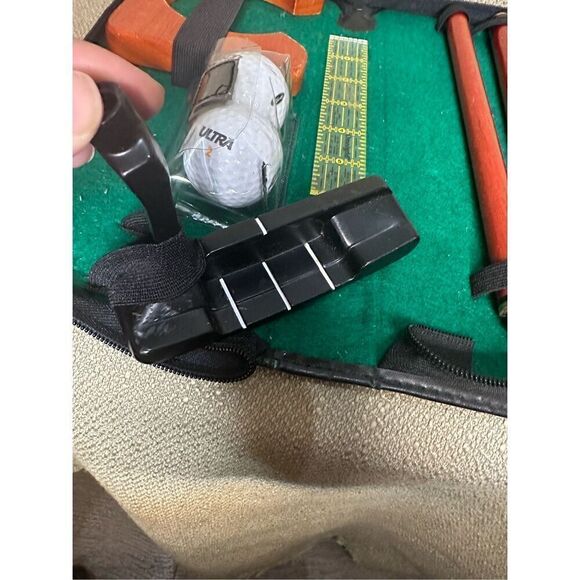 Golf Putting Set Executive Travel Collapsible Putter Office Golfing Case Kit - Picture 5 of 9